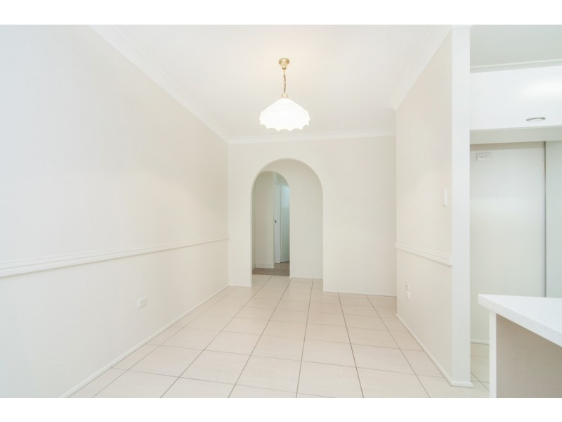 4 LERU STREET, Mansfield QLD 4122