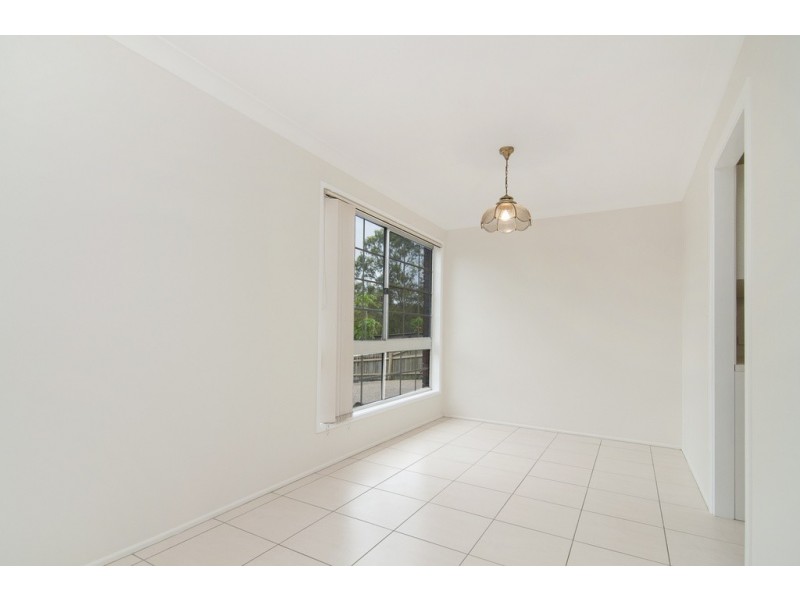 4 LERU STREET, Mansfield QLD 4122