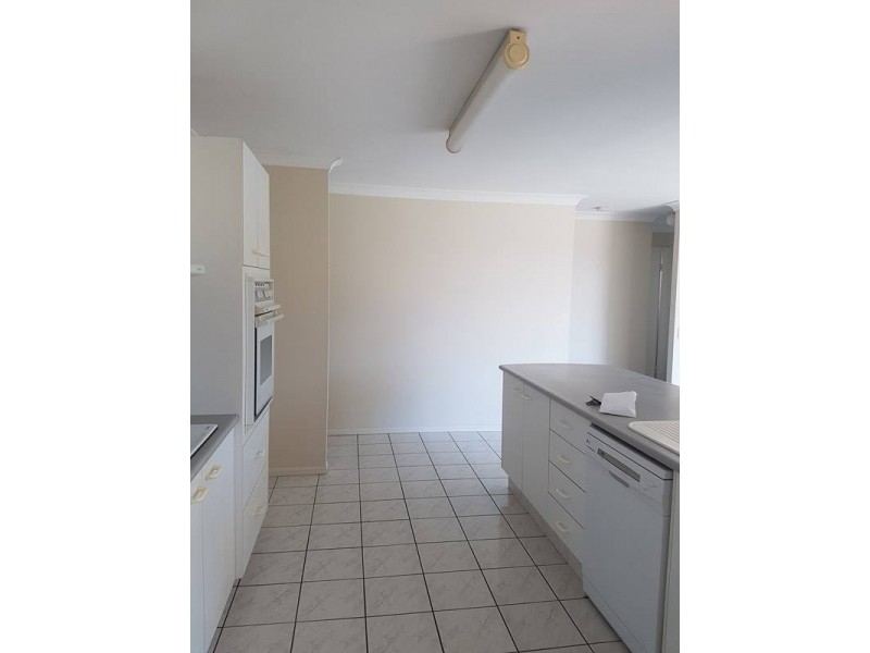 43 Banika Street, Mansfield QLD 4122