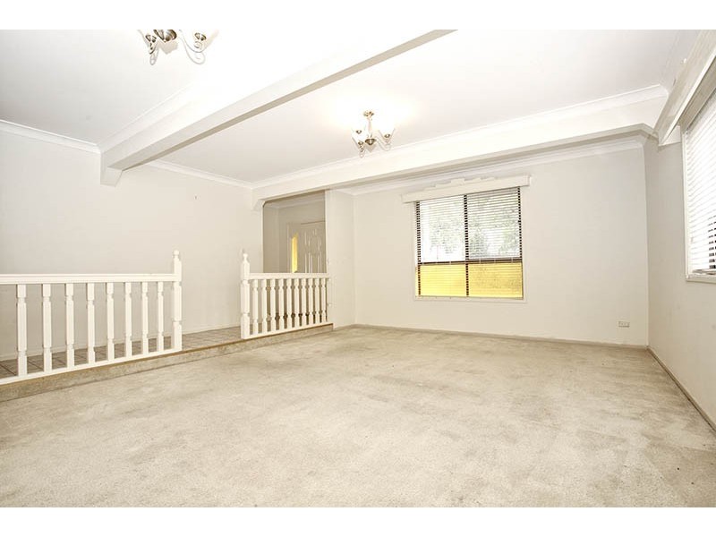 105 Meadowlands Road, Carindale QLD 4152