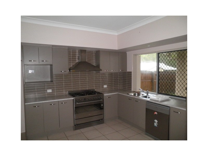 95 Sanctuary Drive, Heathwood QLD 4110