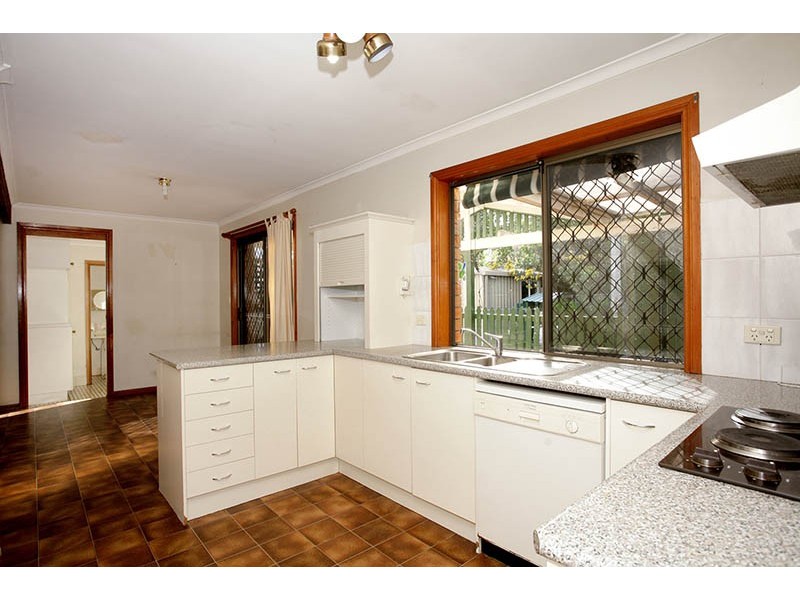 14 Jeanette Avenue, Springwood QLD 4127