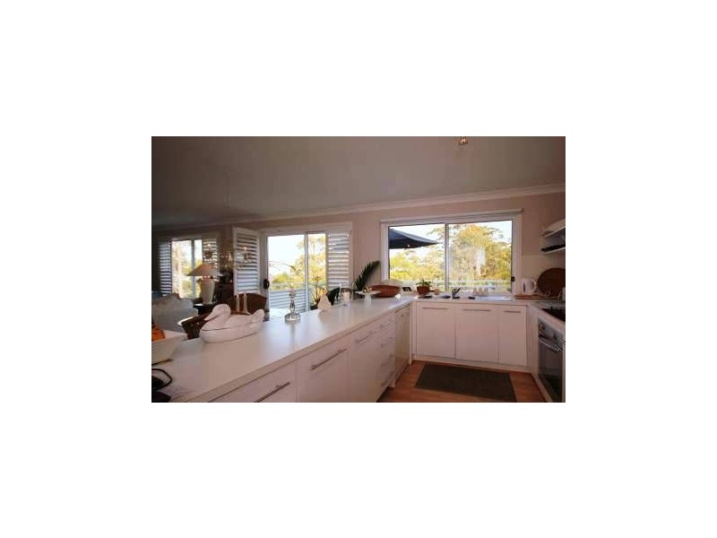 19 Magnetic Drive, Tamborine Mountain QLD 4272