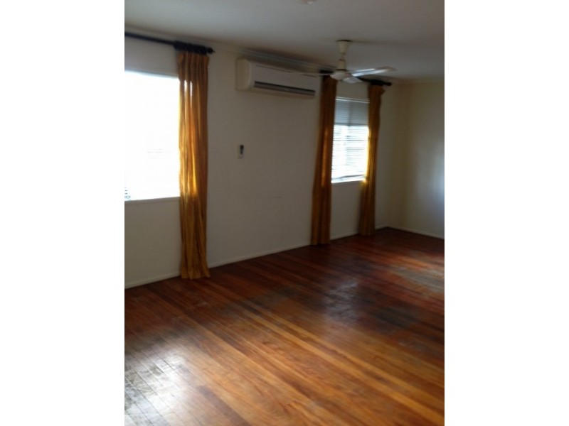 29 Woody Avenue, Kingston QLD 4114