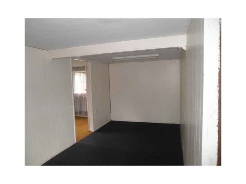 29 Woody Avenue, Kingston QLD 4114