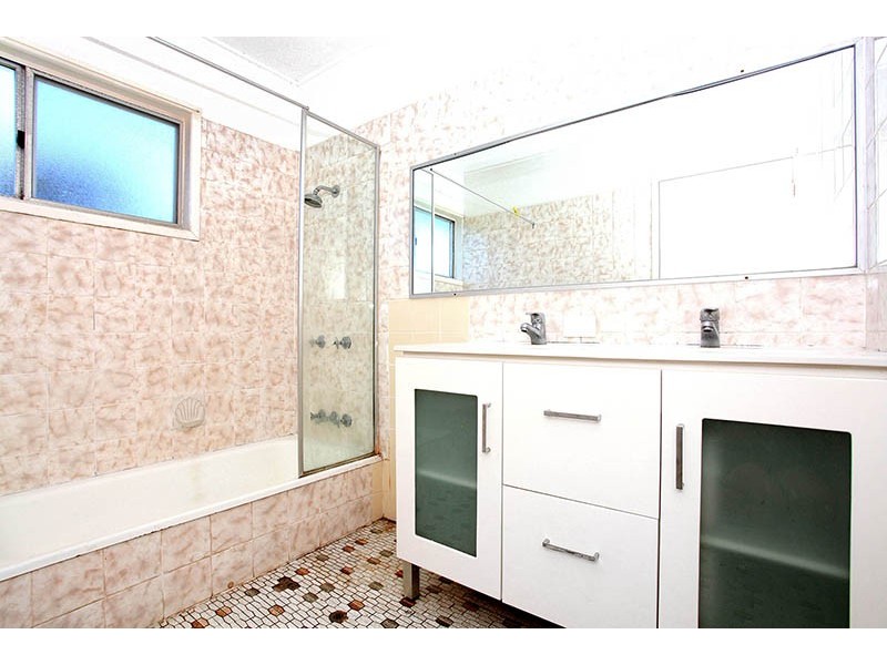 25 Schodel Street, Woodridge QLD 4114