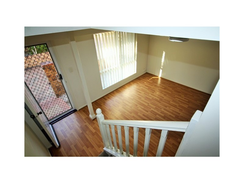 10/3809 Pacific Highway, Tanah Merah QLD 4128