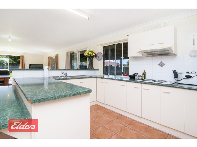 8 Meiland Place, Meadowbrook QLD 4131