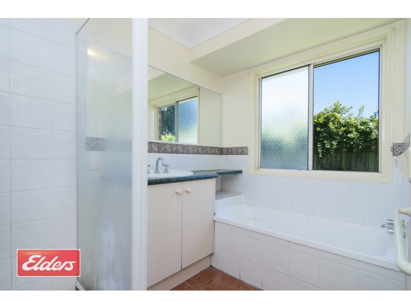 8 Meiland Place, Meadowbrook QLD 4131