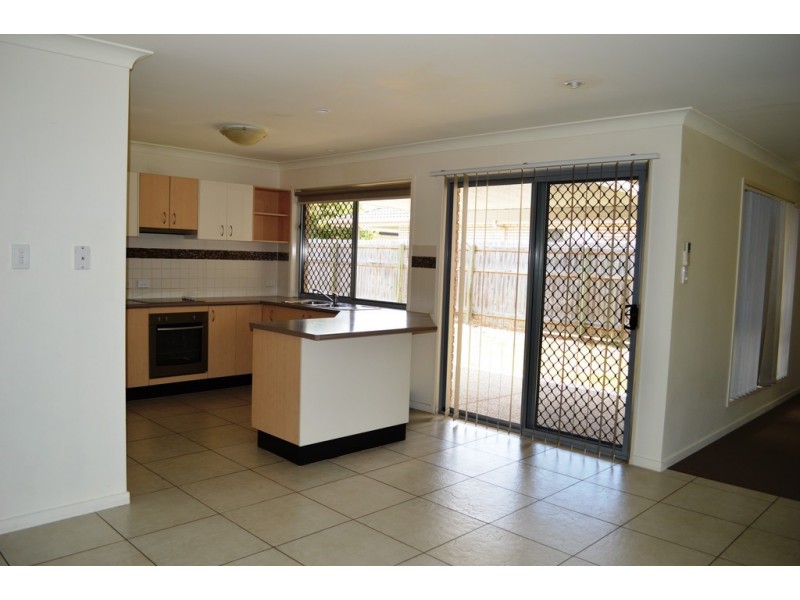 11 Rasmussen Ave, Marsden QLD 4132