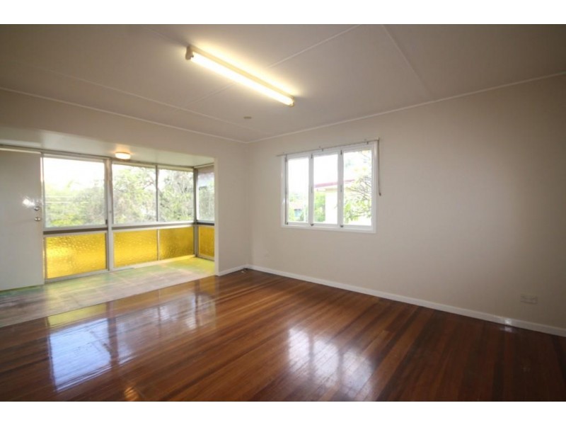 22 Whitey Street, Woodridge QLD 4114