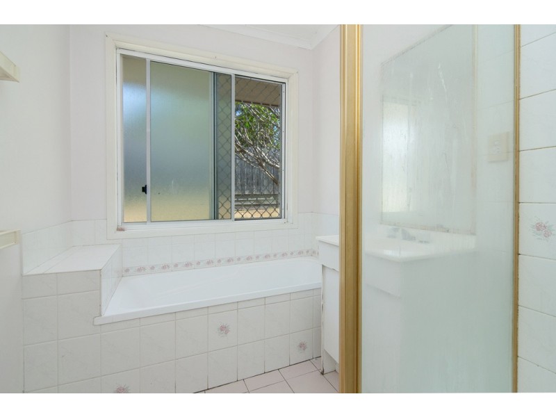 9 Melnik Drive, Loganlea QLD 4131