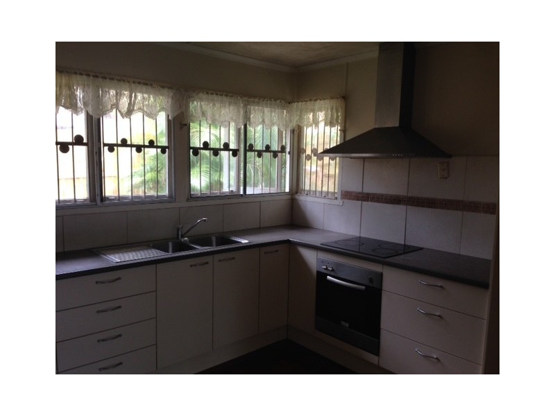 10 Dellow Street, Acacia Ridge QLD 4110