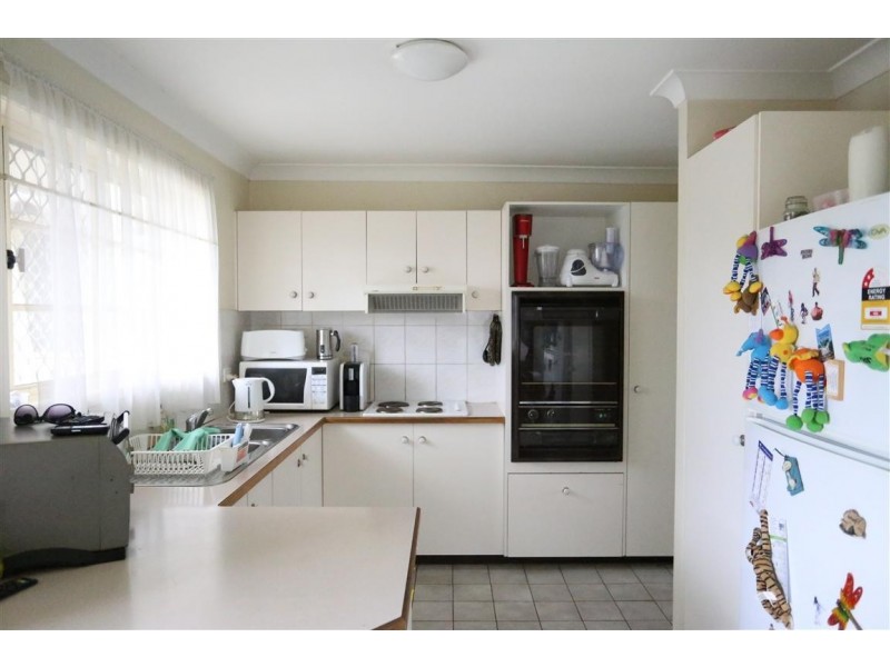 2 Stackpole Street, Wishart QLD 4122