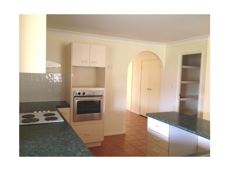 8 Meiland Place, Meadowbrook QLD 4131