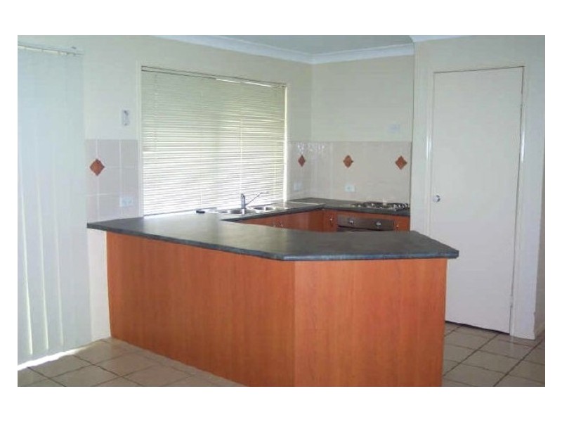 7 Hillside Crescent, Edens Landing QLD 4207