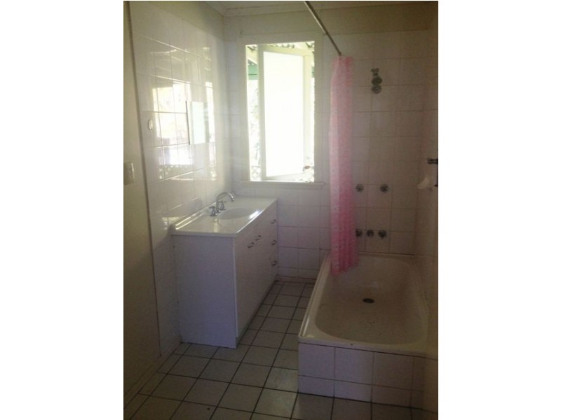 25 Bruce Road, Woodridge QLD 4114