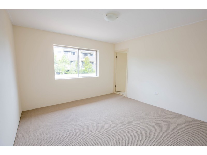 9/42 Swain Street, Holland Park West QLD 4121