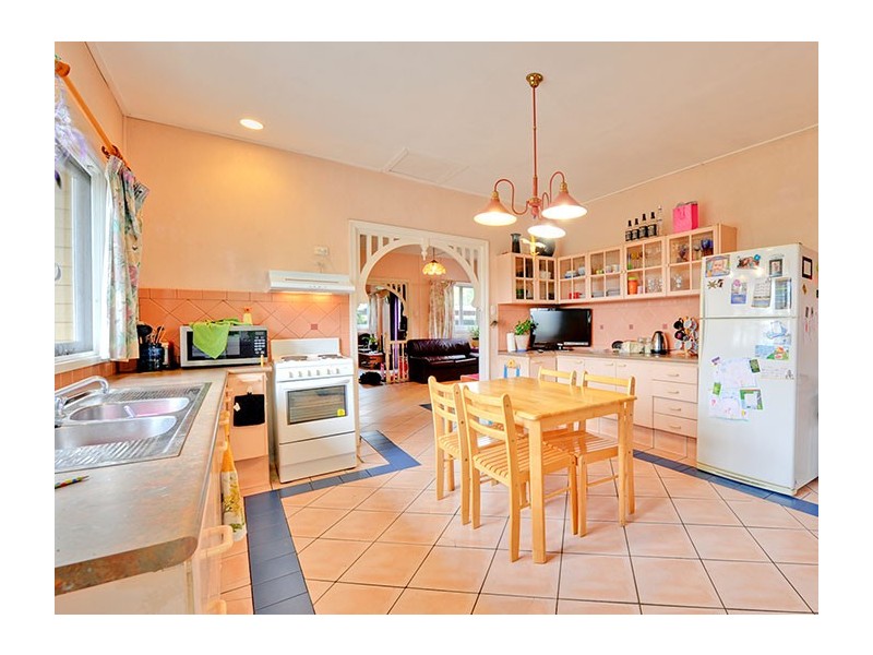 51 Dennis Road, Springwood QLD 4127