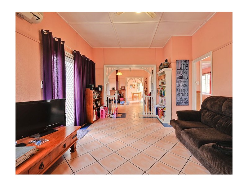 51 Dennis Road, Springwood QLD 4127