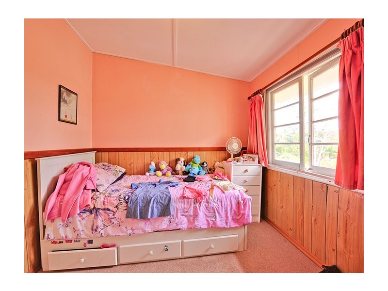 51 Dennis Road, Springwood QLD 4127