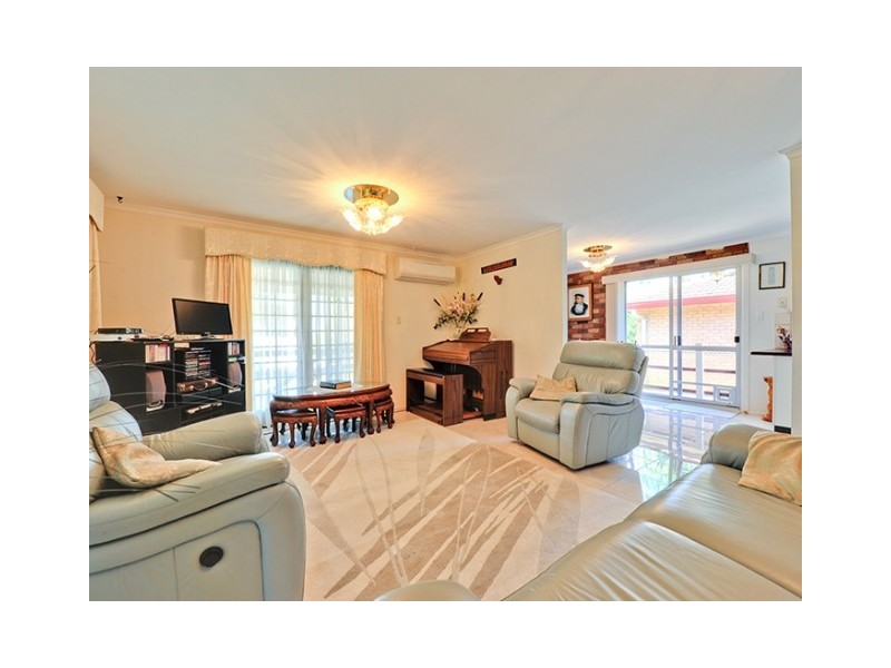 2 Elwyn Court, Springwood QLD 4127