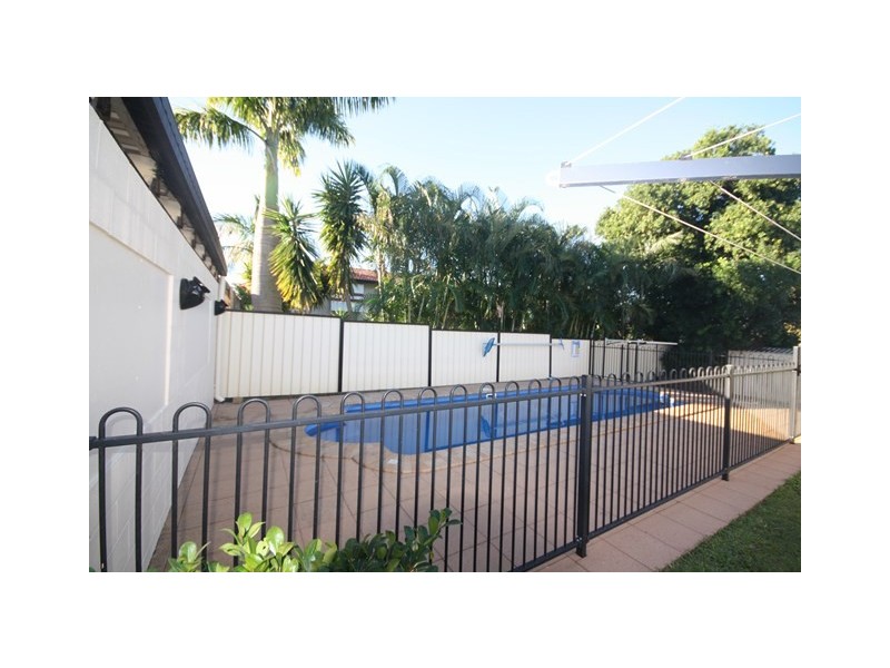 17 Hibiscus Street, Kingston QLD 4114