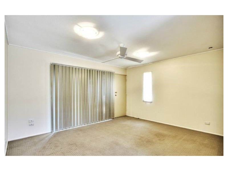 15 Windsor Street, Slacks Creek QLD 4127