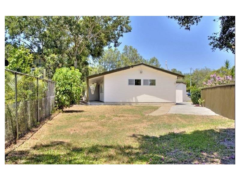 15 Windsor Street, Slacks Creek QLD 4127