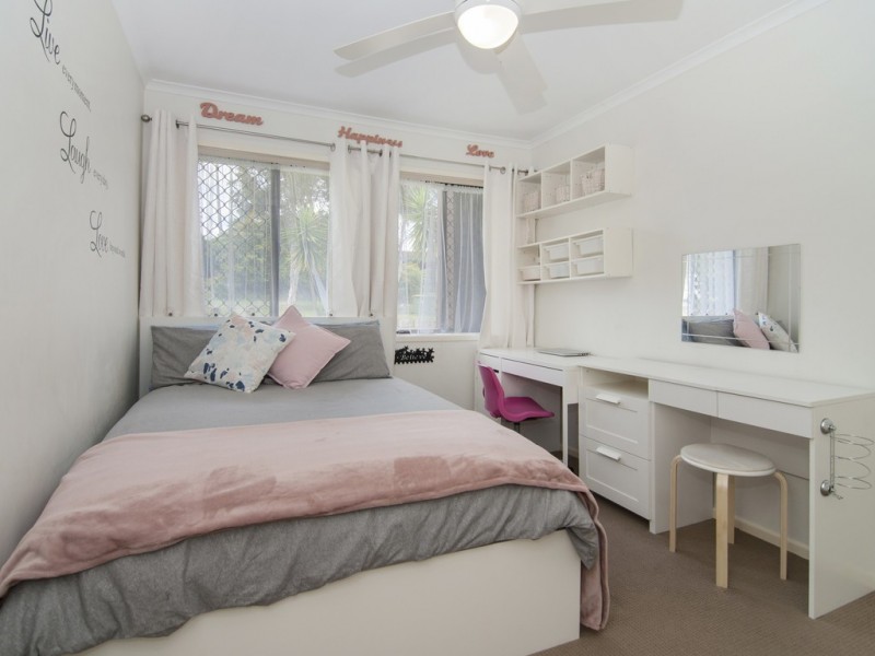 37 WENLOCK CRESCENT, Springwood QLD 4127