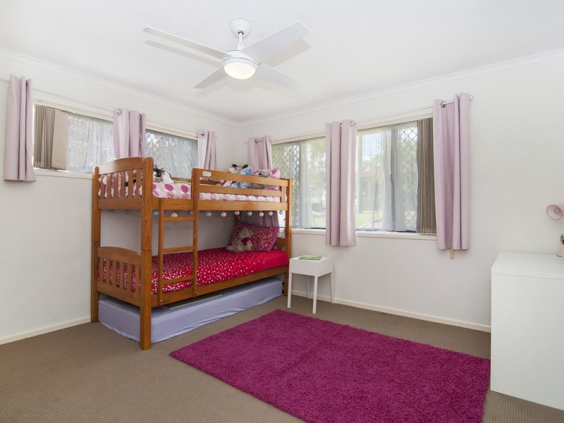 37 WENLOCK CRESCENT, Springwood QLD 4127