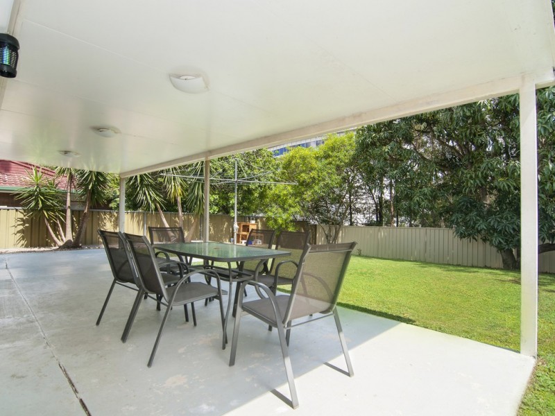 37 WENLOCK CRESCENT, Springwood QLD 4127