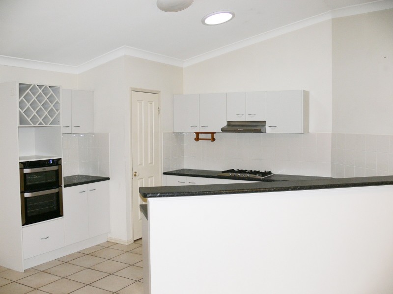 122 Rubicon Cerescent, Kuraby QLD 4112