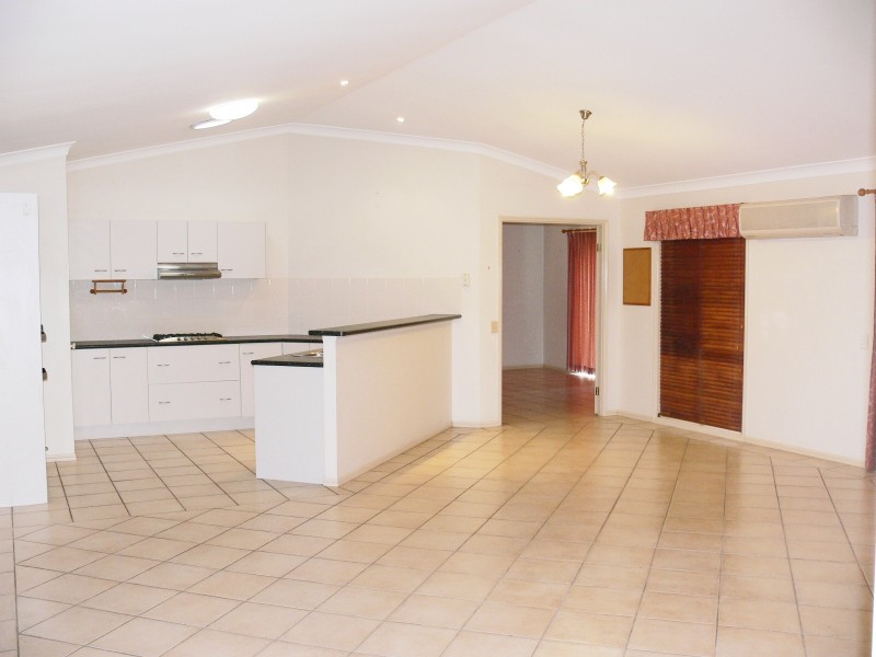 122 Rubicon Cerescent, Kuraby QLD 4112