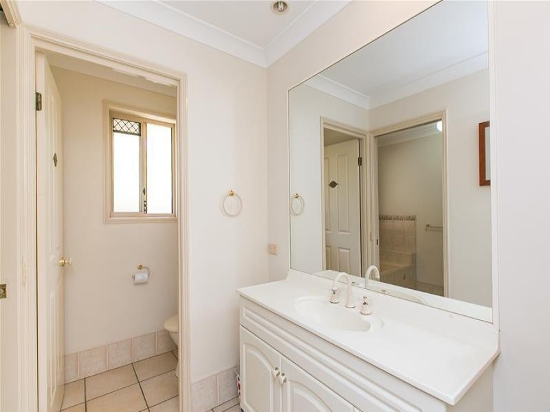 122 Rubicon Cerescent, Kuraby QLD 4112