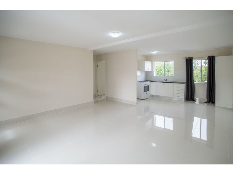 8/42 Swain street, Holland Park West QLD 4121
