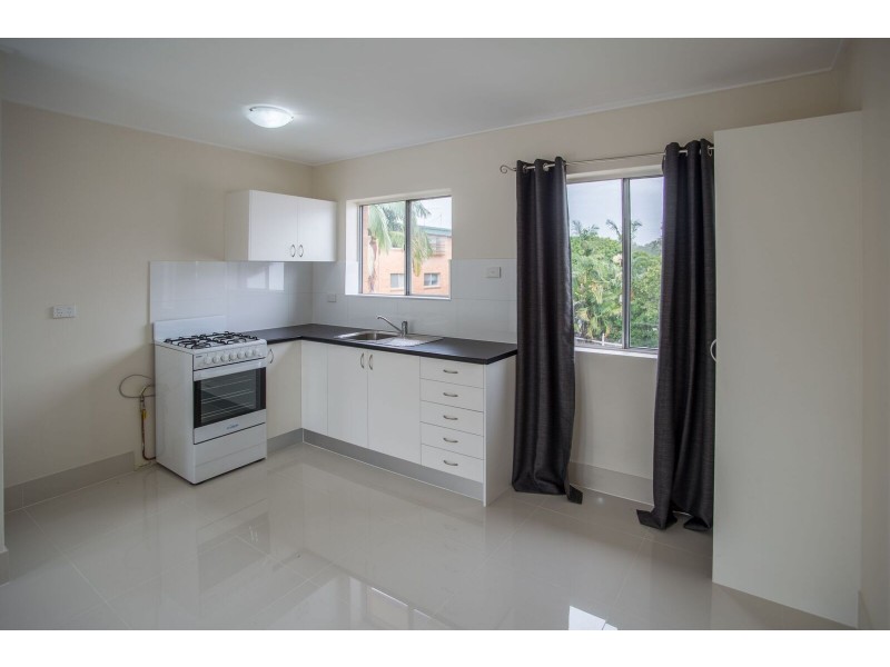 8/42 Swain street, Holland Park West QLD 4121