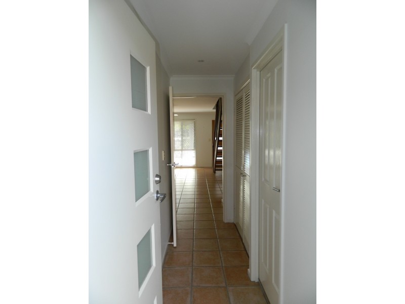 2 /87 Springwood Road, Springwood QLD 4127