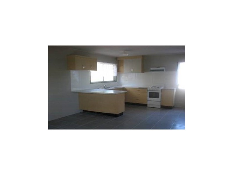 14 Sandra Street, Kingston QLD 4114