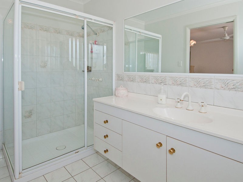 37 Katrina Crescent, Waterford West QLD 4133
