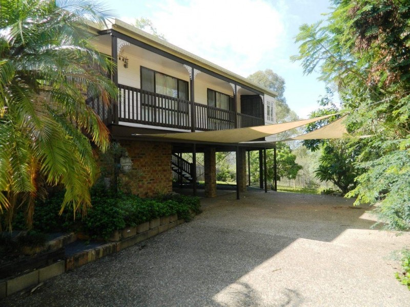 24 KIRKSTALL STREET, Holmview QLD 4207