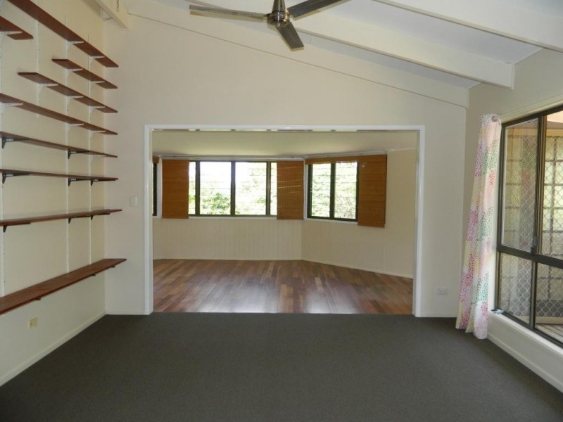 24 KIRKSTALL STREET, Holmview QLD 4207