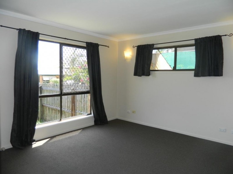 24 KIRKSTALL STREET, Holmview QLD 4207