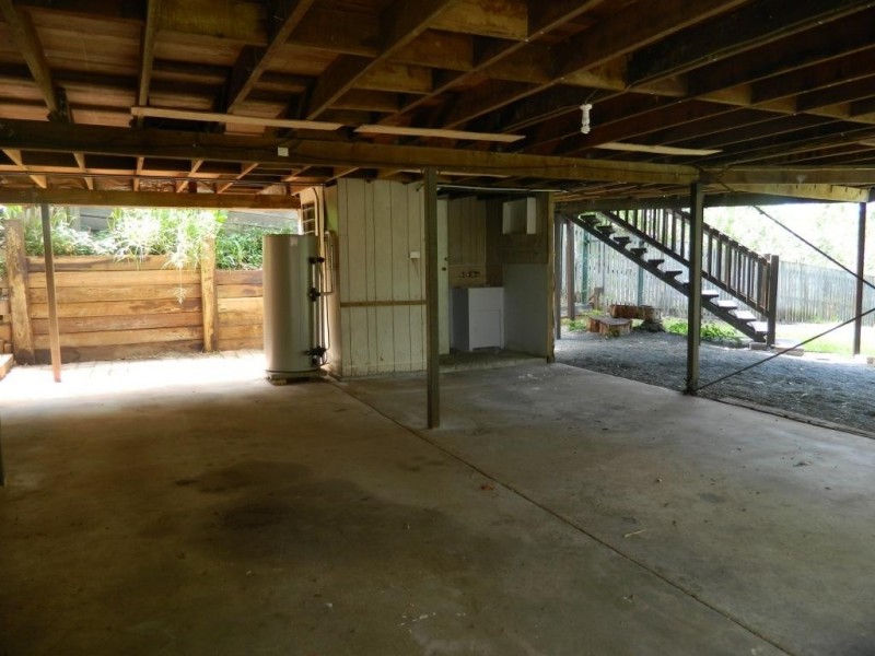 24 KIRKSTALL STREET, Holmview QLD 4207