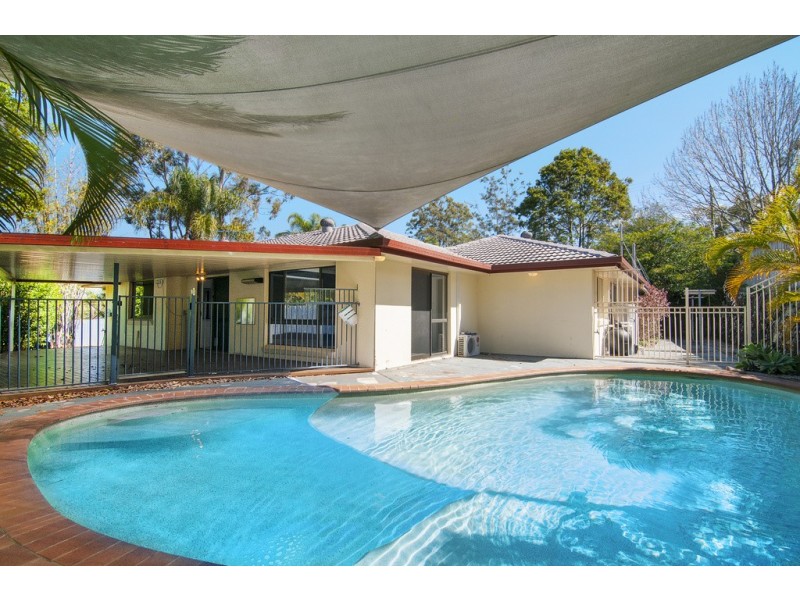 15 JASMINE CRESCENT, Shailer Park QLD 4128