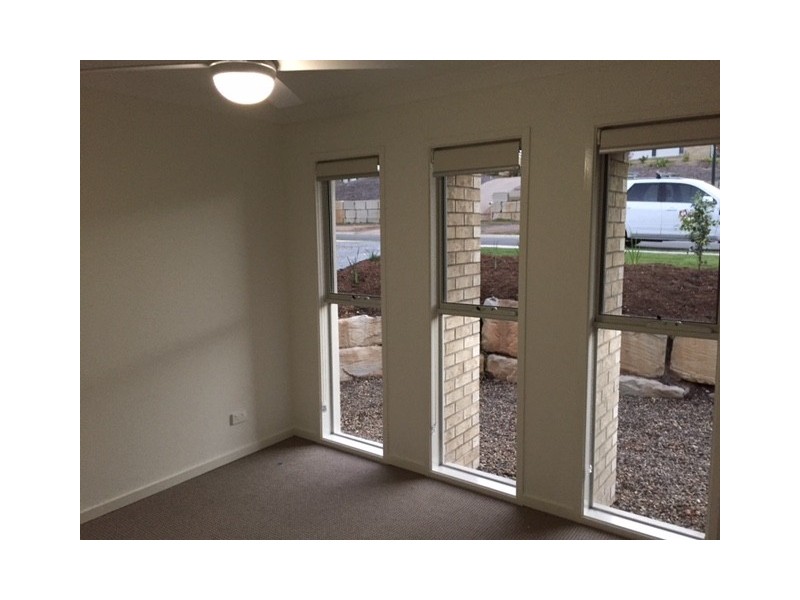 11 Nevron Drive, Bahrs Scrub QLD 4207