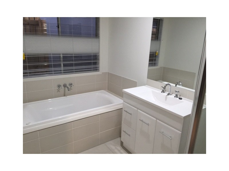 11 Nevron Drive, Bahrs Scrub QLD 4207