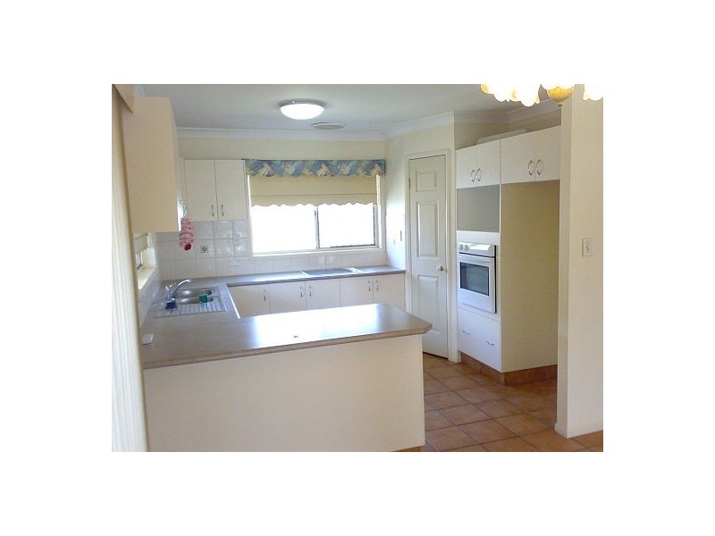 3 Bosworth Street, Coopers Plains QLD 4108