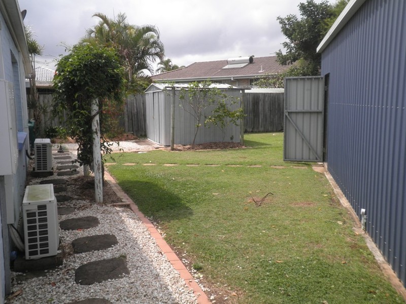 18 WOMBAT PLACE, Doolandella QLD 4077