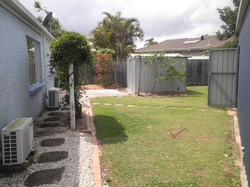 18 WOMBAT PLACE, Doolandella QLD 4077
